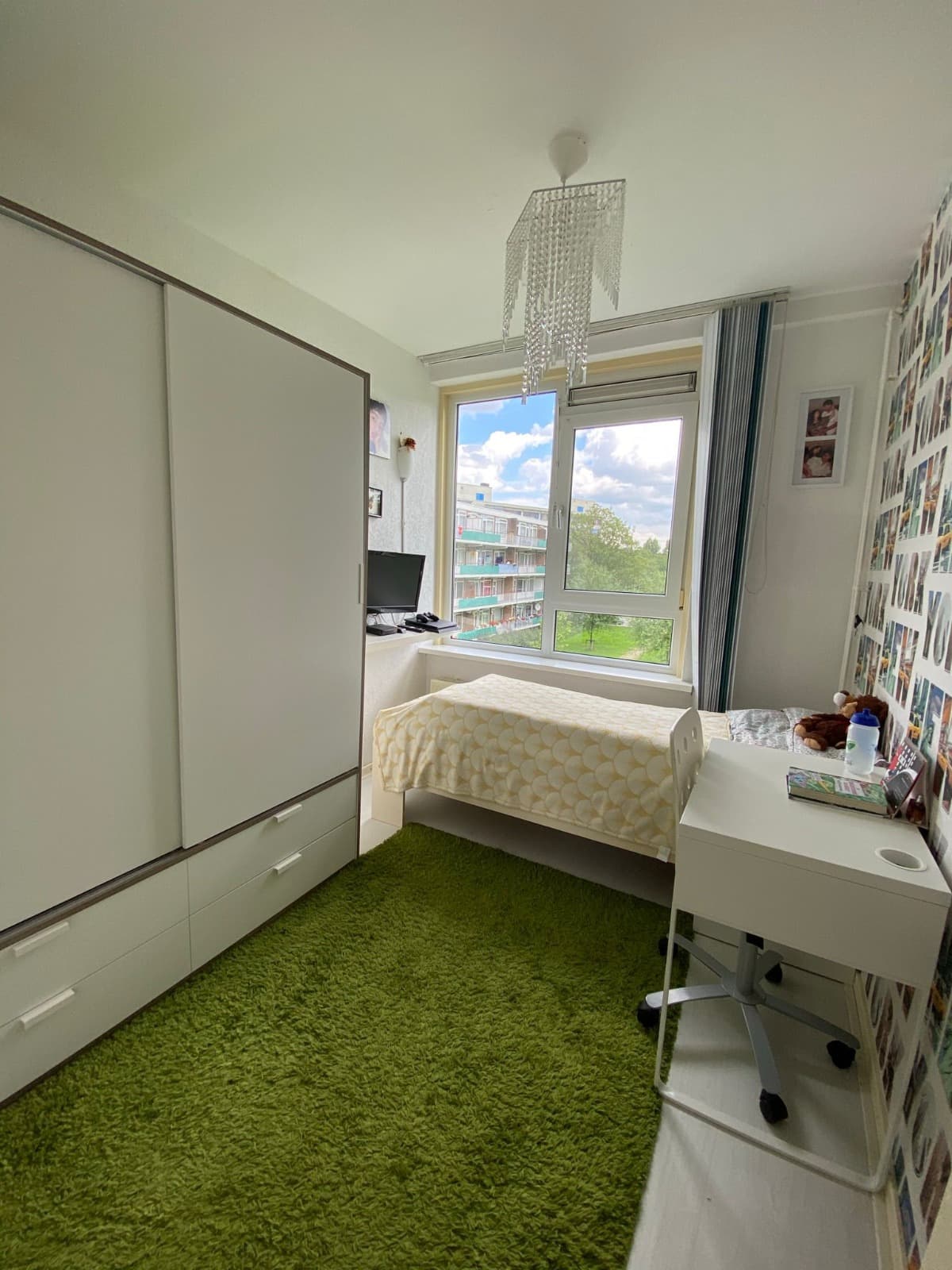 Slaapkamer aan de voor- of achterzijde.